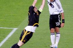 九游体育-西亚卡姆在德国队比赛中爆冷，问鼎冠军引发热议！的简单介绍