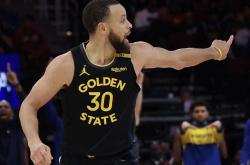 九游-库里巅峰对决，东契奇与60激战TL分钟，爆冷胜负难料！的简单介绍