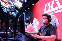 九游娱乐-Rookie回归赛场，势不可挡首场状态亮眼，DWG观众沸腾！的简单介绍