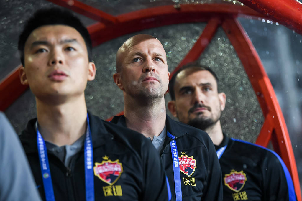  冲刺阶段英超焦点战，广州队更衣室发声，震撼外界，纪律约束更严格