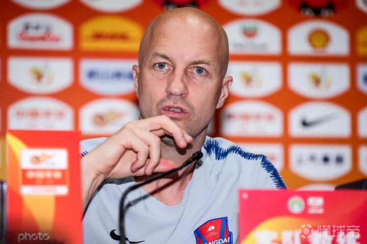  冲刺阶段英超焦点战，广州队更衣室发声，震撼外界，纪律约束更严格
