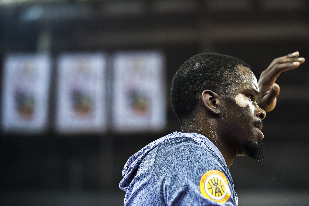 关于杜兰特连续二十场比赛得分超过败北,湖人挑战极限!的信息 关于杜兰特连续二十场比赛得分超过败北,湖人挑战极限!的信息